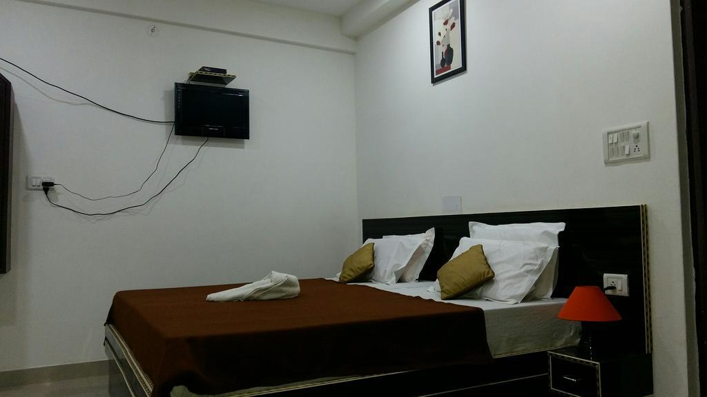 Hotel Safari Агра Екстер'єр фото