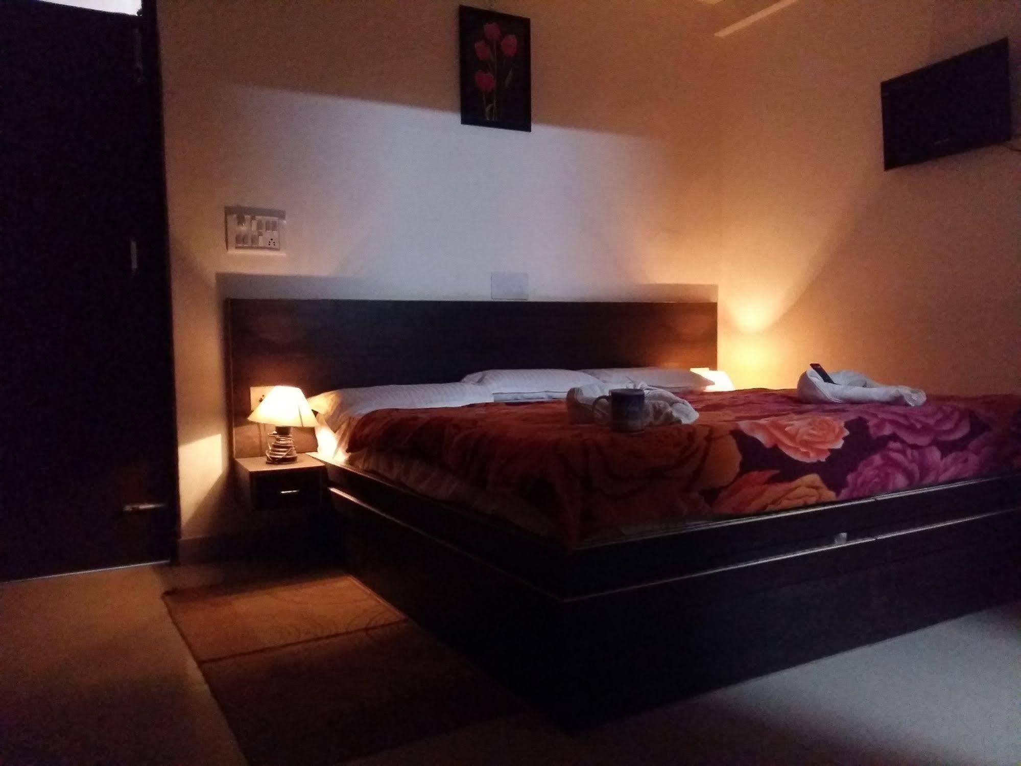 Hotel Safari Агра Екстер'єр фото