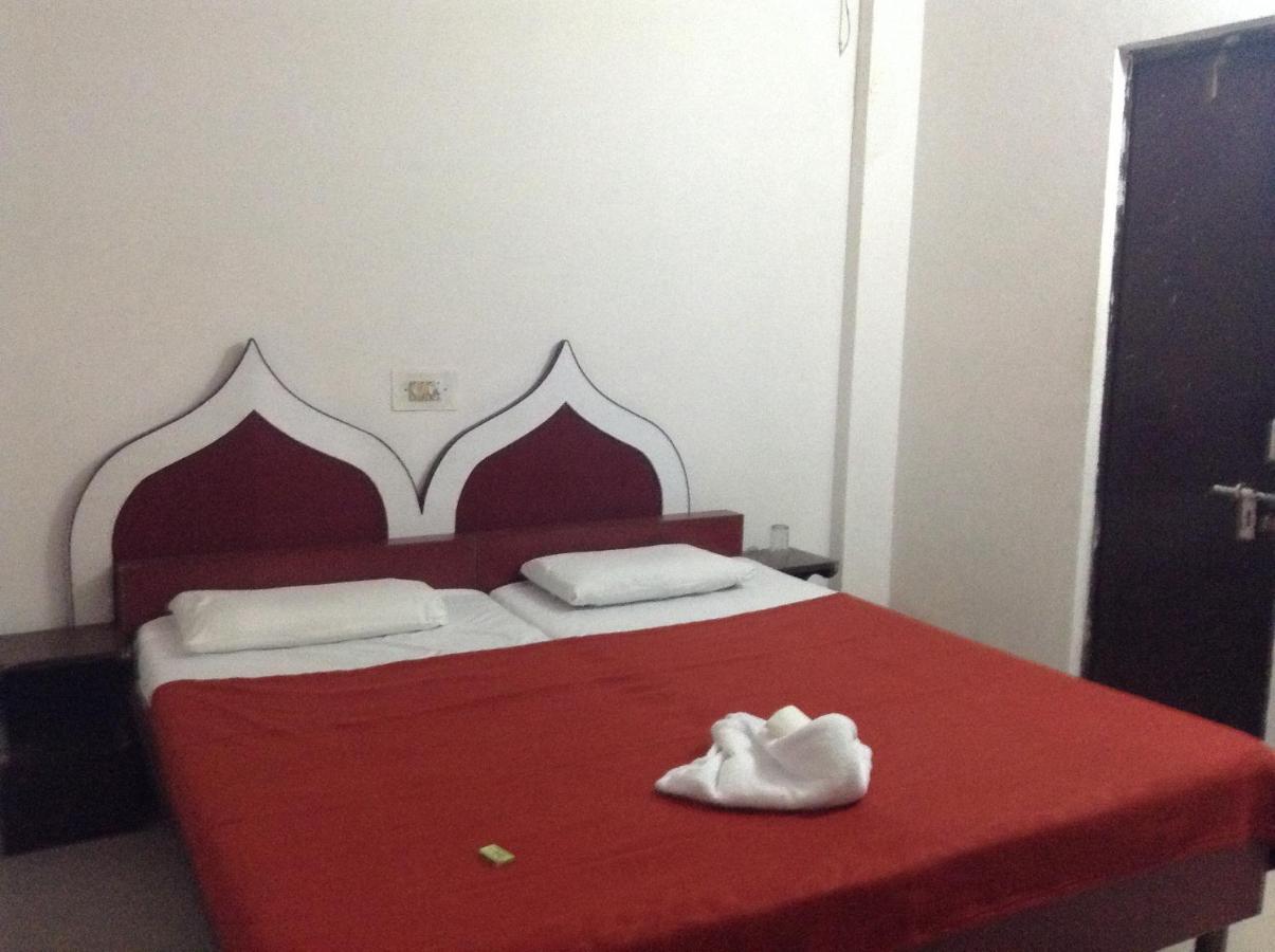 Hotel Safari Агра Екстер'єр фото